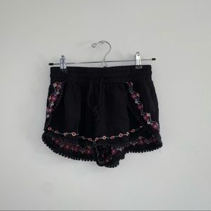 L.A Hearts black shorts with colorful design